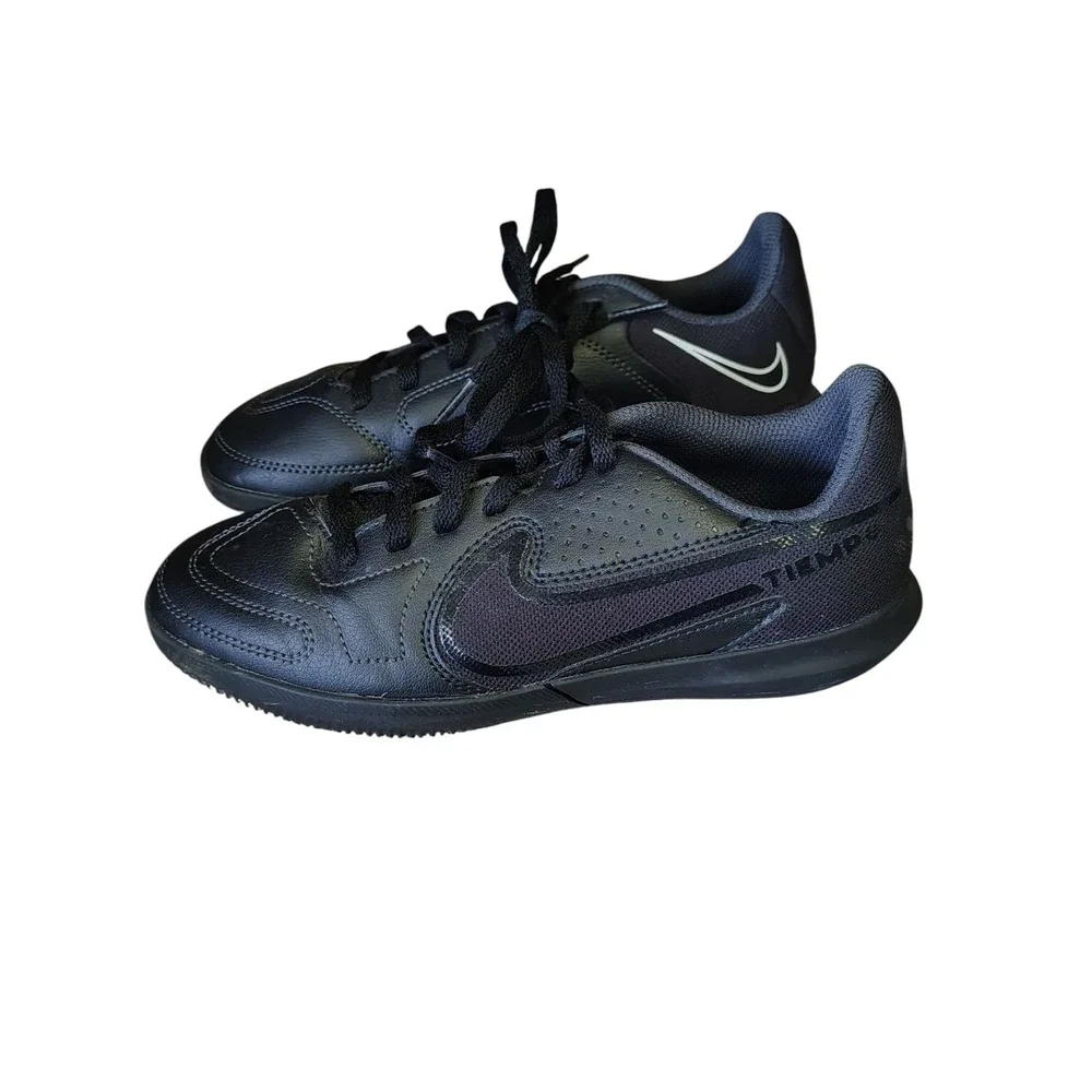 Nike Tiempo Legend Black Indoor Soccer Shoes‎ youth size 1.5